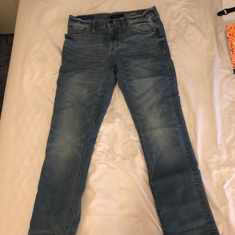 Men’s Aeropostale skinny jeans